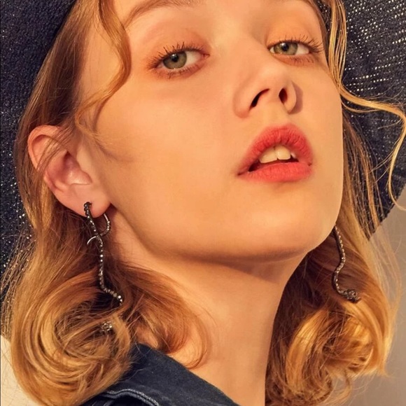 🆕 Snake Earrings - Picture 4 of 5